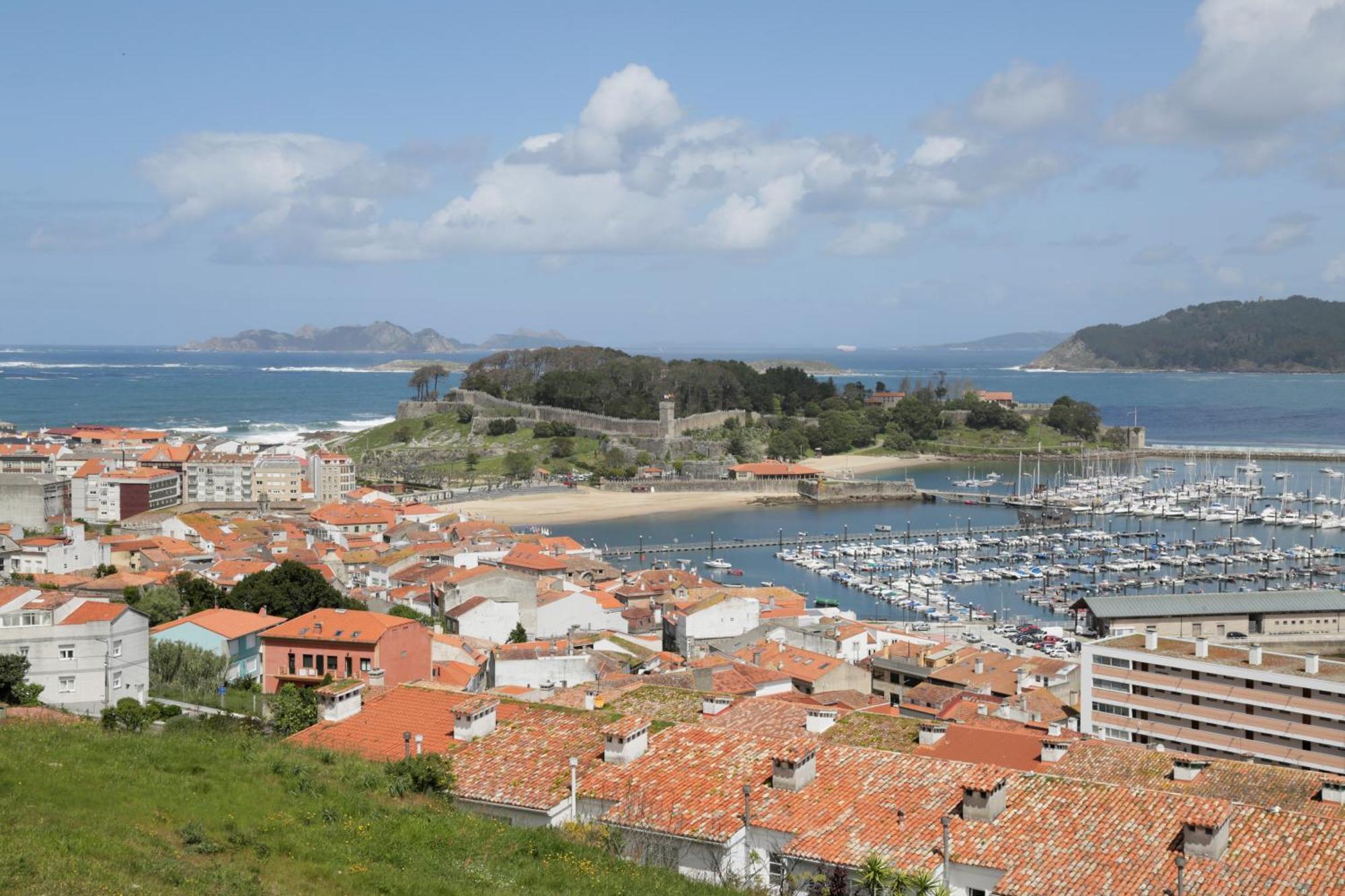Inmejorables Vistas A Las Islas Cies Baiona Buitenkant foto